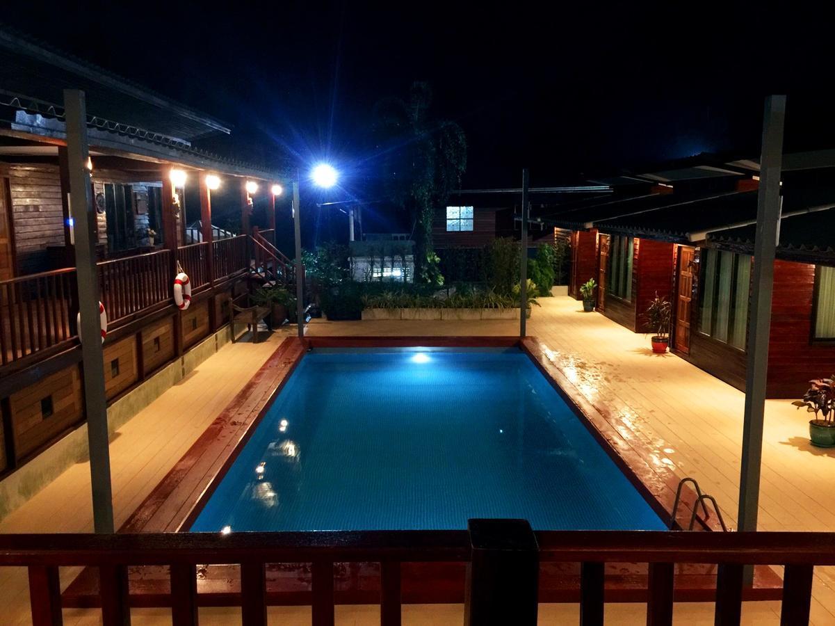 Chuchaiburi Sri Amphawa Exterior foto